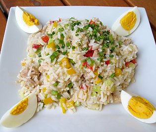 Würziger Reis- Thunfisch- Salat